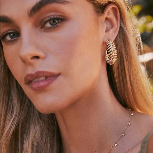Kendra Scott “Kayla” Earrings - Picture 2 of 5